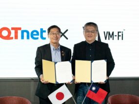 左：QTnet小倉社長　右：Maxwell-peng-CEO
